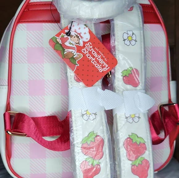 NWT Bioworld Strawberry Shortcake Backpack - Picture 12 of 14